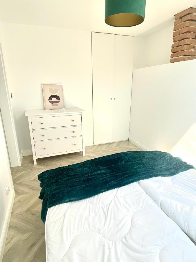 Apartament Sanok-Z Widokiem Na Rynek I Tarasem Exterior foto