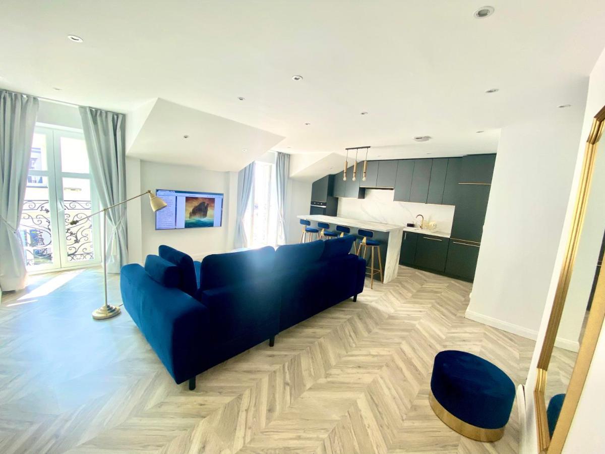 Apartament Sanok-Z Widokiem Na Rynek I Tarasem Exterior foto